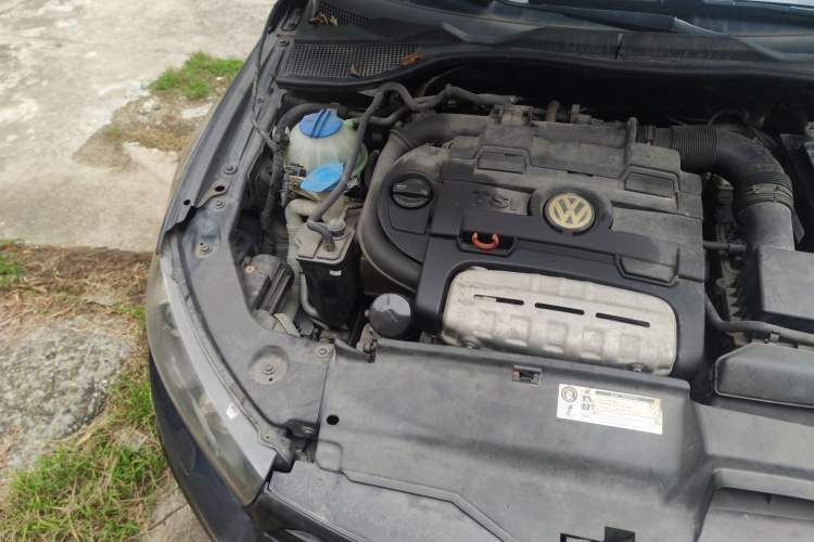 Used Volkswagen Scirocco 2009 1.4 TSI Luxury Edition Engine Bay Right