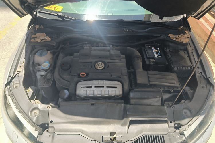 Used Volkswagen Scirocco 2009 1.4 TSI Trend Edition Engine Bay