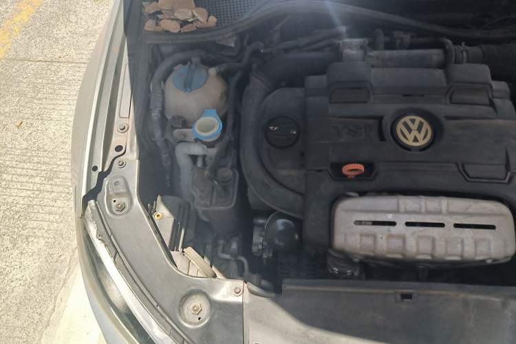 Used Volkswagen Scirocco 2009 1.4 TSI Trend Edition Engine Bay Right