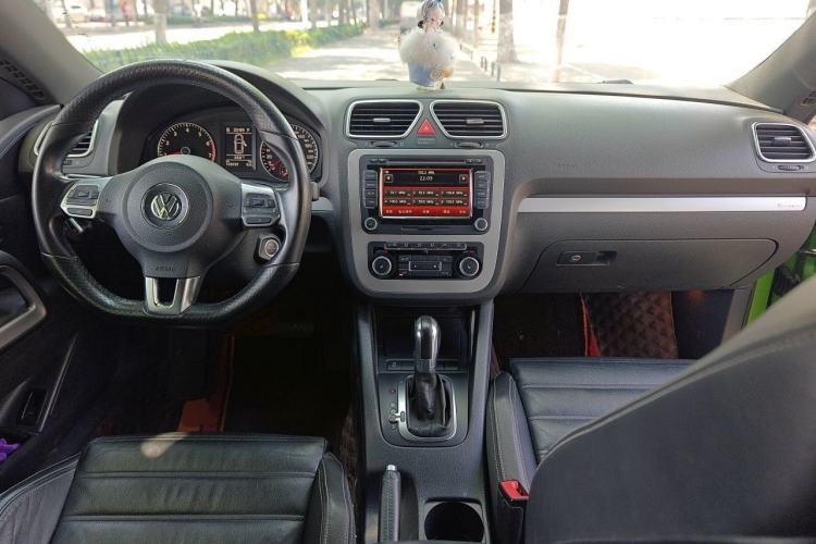 Used Volkswagen Scirocco 2009 1.4 TSI Luxury Edition Center Console