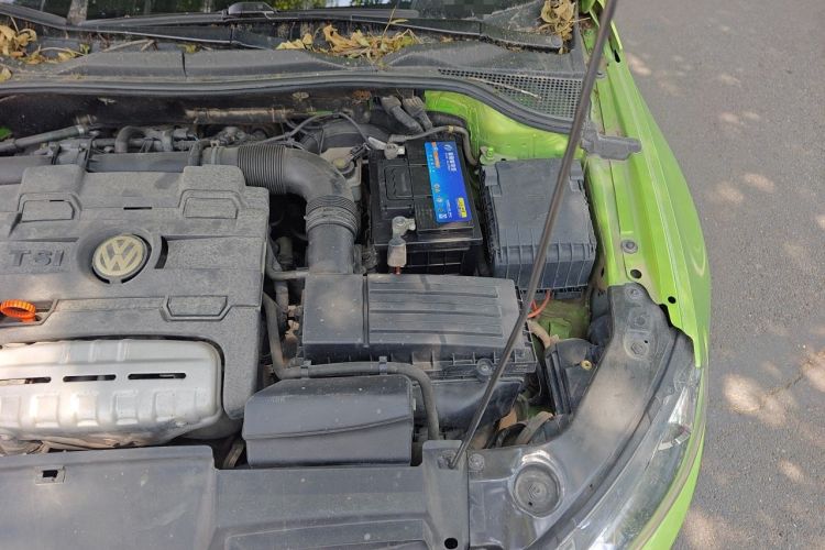 Used Volkswagen Scirocco 2009 1.4 TSI Luxury Edition Engine Bay Left