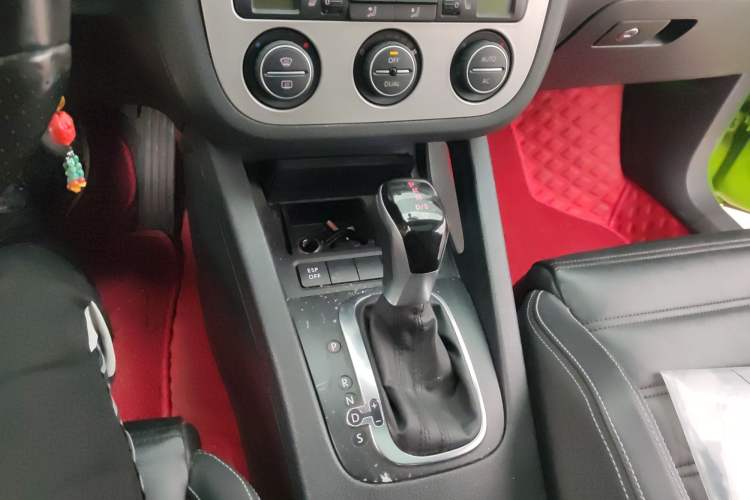Used Volkswagen Scirocco 2009 1.4 TSI Luxury Edition Gear Lever