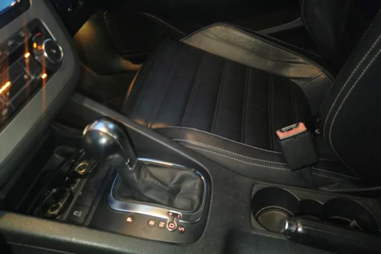 Used Volkswagen Scirocco 2009 1.4 TSI Luxury Edition Gear Lever