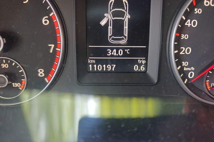 Used Volkswagen Scirocco 2009 1.4 TSI Luxury Edition Odometer Close Up