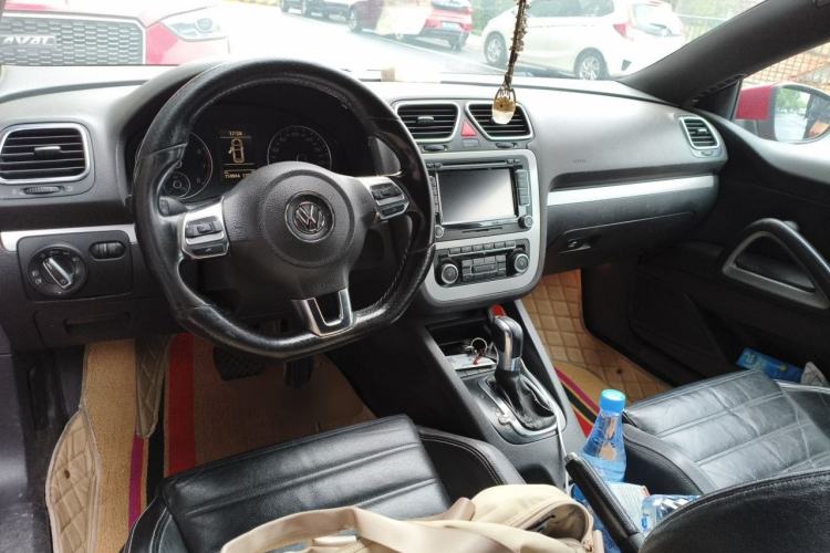 Used Volkswagen Scirocco 2009 1.4 TSI Luxury Edition Center Console