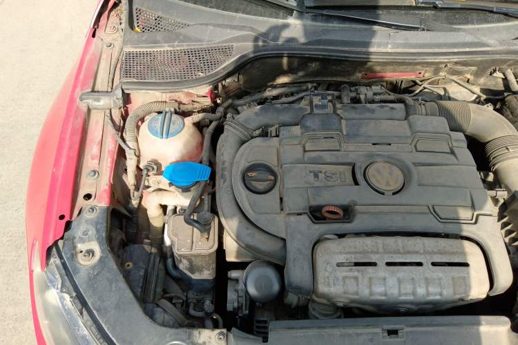 Used Volkswagen Scirocco 2009 1.4 TSI Trend Edition Engine Bay Right
