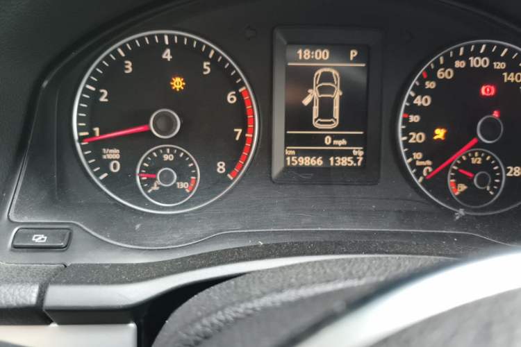 Used Volkswagen Scirocco 2009 1.4 TSI Luxury Edition Odometer Close Up