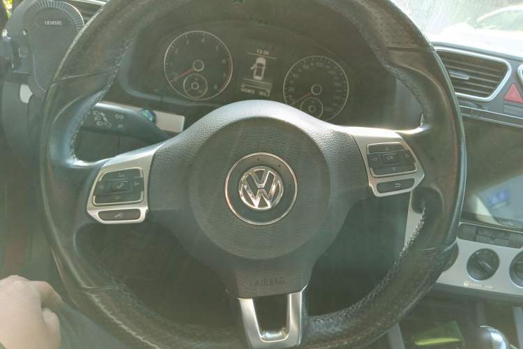 Used Volkswagen Scirocco 2009 1.4 TSI Trend Edition Steering Wheel