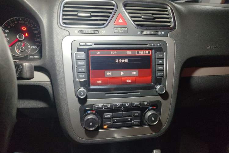 Used Volkswagen Scirocco 2009 1.4 TSI Luxury Edition Audio And AC Panel
