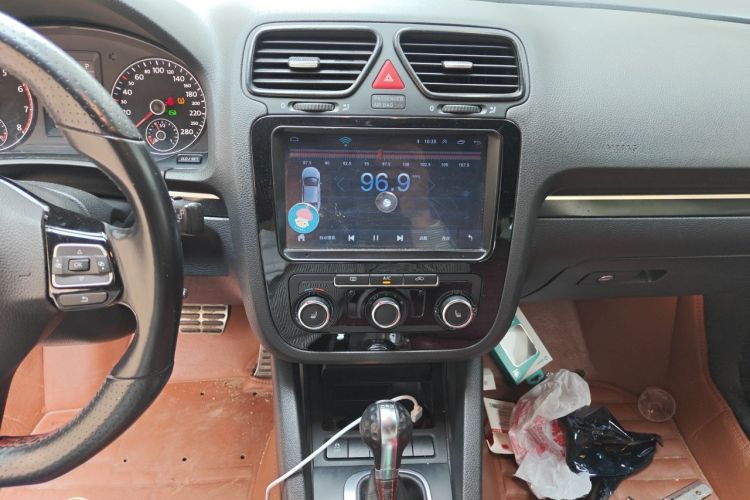 Used Volkswagen Scirocco 2009 1.4 TSI Trend Edition Audio And AC Panel