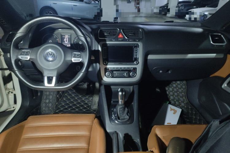 Used Volkswagen Scirocco 2009 1.4 TSI Luxury Edition Center Console