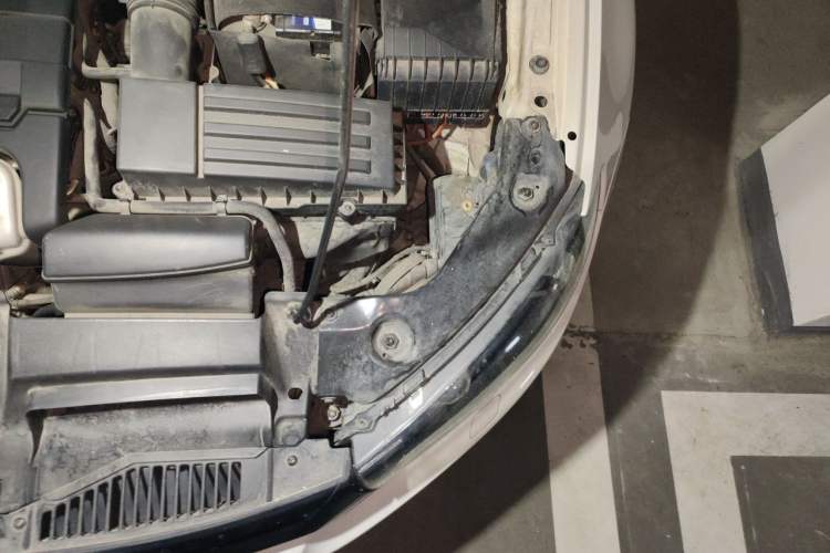 Used Volkswagen Scirocco 2009 1.4 TSI Luxury Edition Engine Bay Left