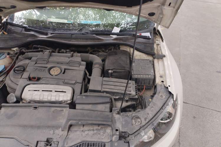 Used Volkswagen Scirocco 2009 1.4 TSI Trend Edition Engine Bay Left