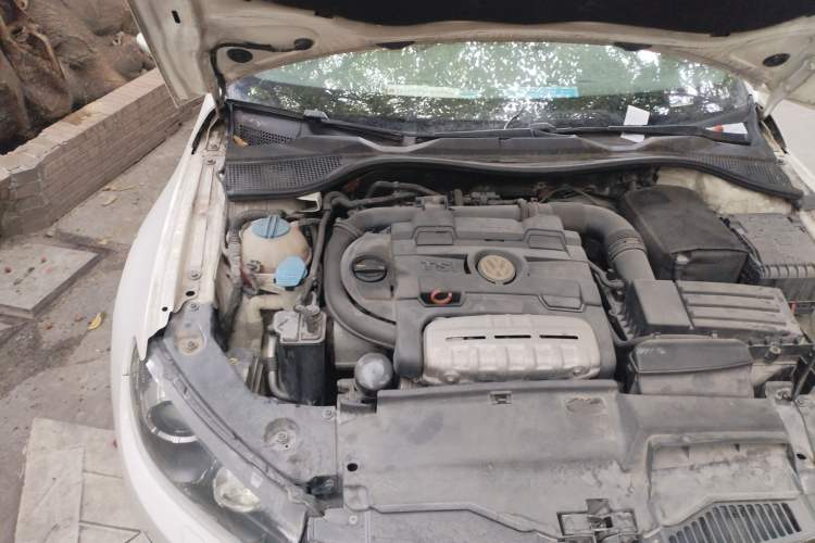 Used Volkswagen Scirocco 2009 1.4 TSI Trend Edition Engine Bay Right
