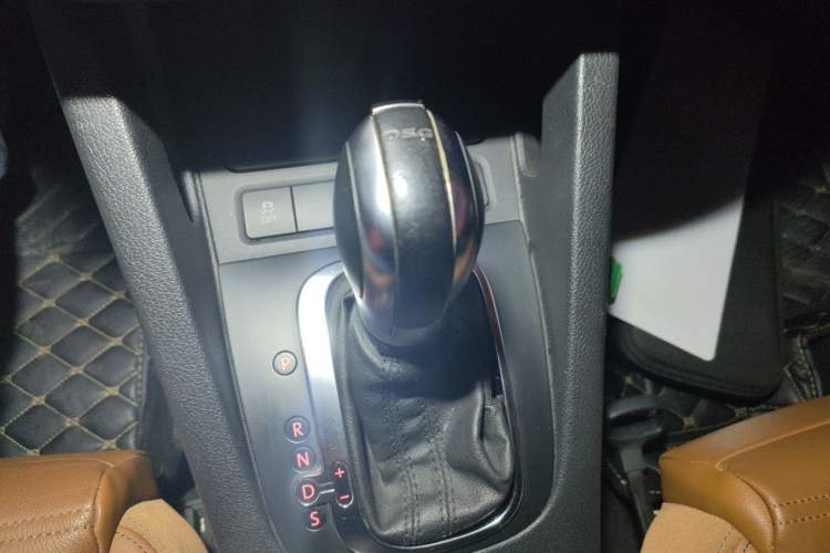 Used Volkswagen Scirocco 2009 1.4 TSI Luxury Edition Gear Lever