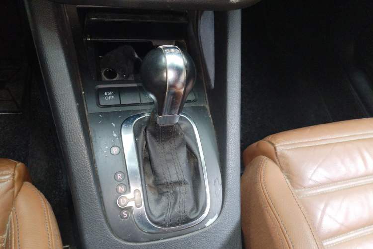 Used Volkswagen Scirocco 2009 1.4 TSI Trend Edition Gear Lever