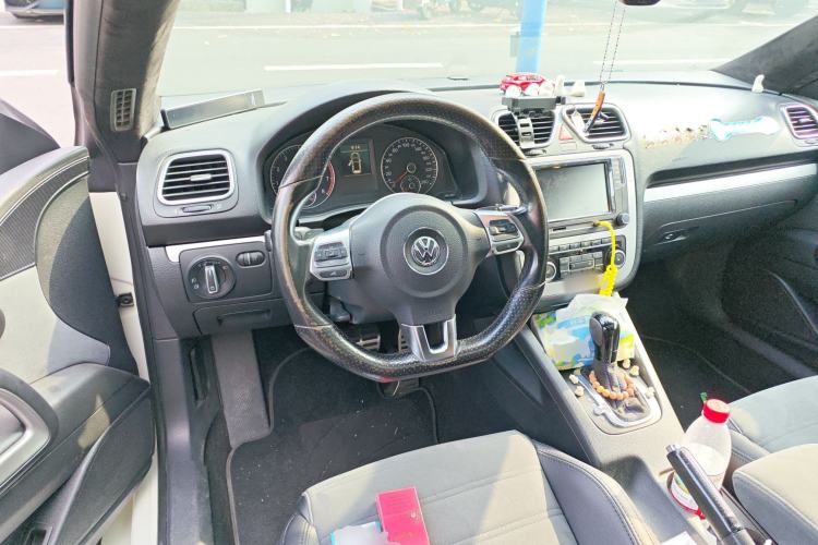 Used Volkswagen Scirocco 2010 2.0 TSI Sport Edition Center Console