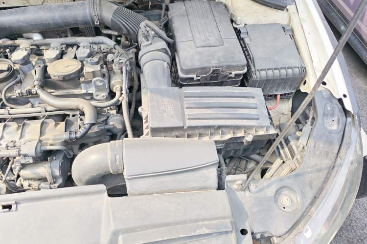 Used Volkswagen Scirocco 2010 2.0 TSI Sport Edition Engine Bay Left