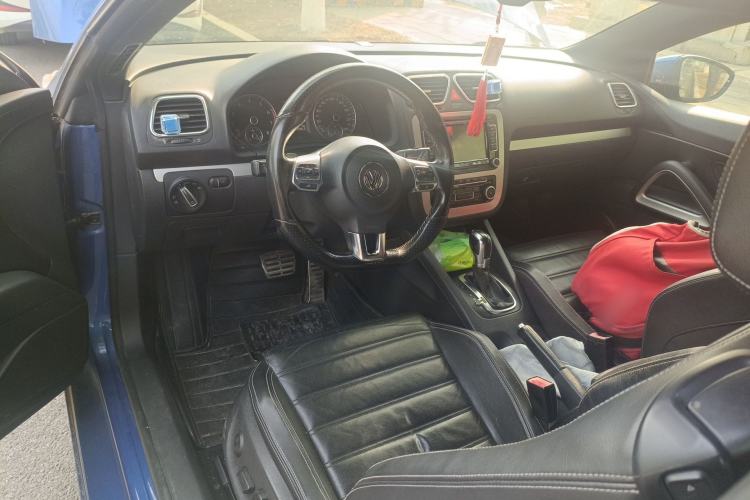 Used Volkswagen Scirocco 2010 2.0 TSI Luxury Edition Center Console