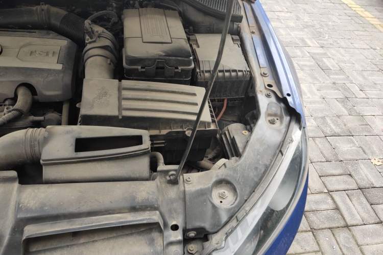 Used Volkswagen Scirocco 2010 2.0 TSI Sport Edition Engine Bay Left