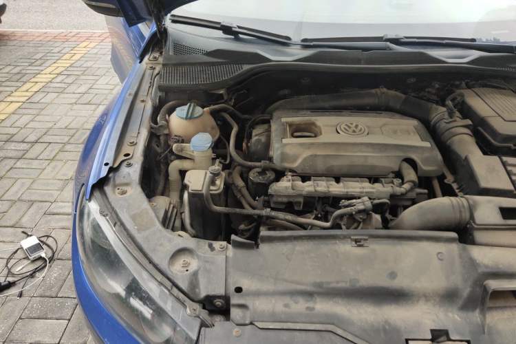 Used Volkswagen Scirocco 2010 2.0 TSI Sport Edition Engine Bay Right