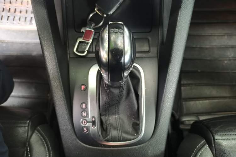 Used Volkswagen Scirocco 2010 2.0 TSI Luxury Edition Gear Lever