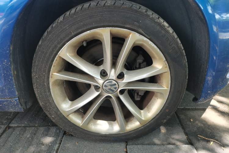 Used Volkswagen Scirocco 2010 2.0 TSI Luxury Edition Right Front Wheel Hub