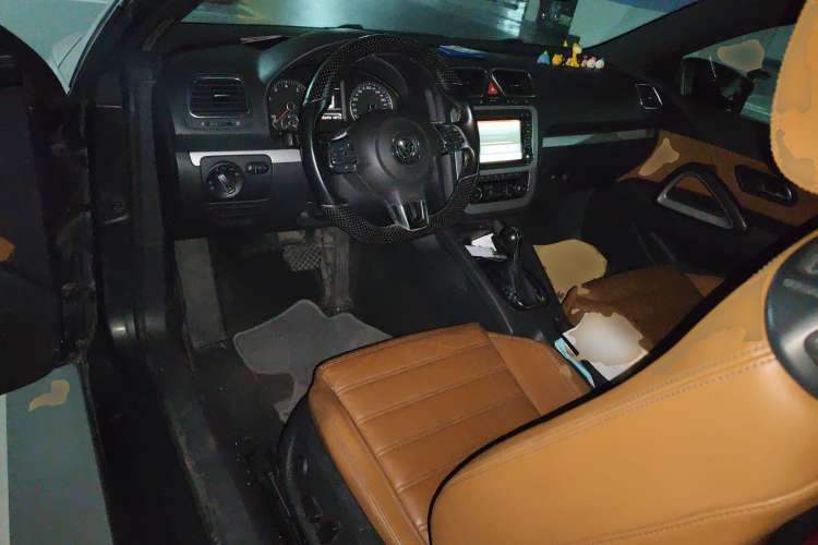 Used Volkswagen Scirocco 2010 2.0 TSI Sport Edition Center Console