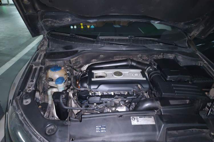 Used Volkswagen Scirocco 2010 2.0 TSI Sport Edition Engine Bay Right