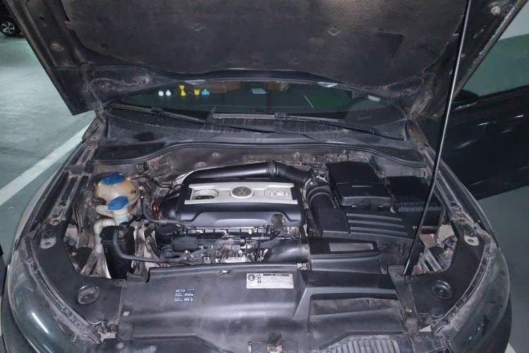 Used Volkswagen Scirocco 2010 2.0 TSI Sport Edition Engine Bay