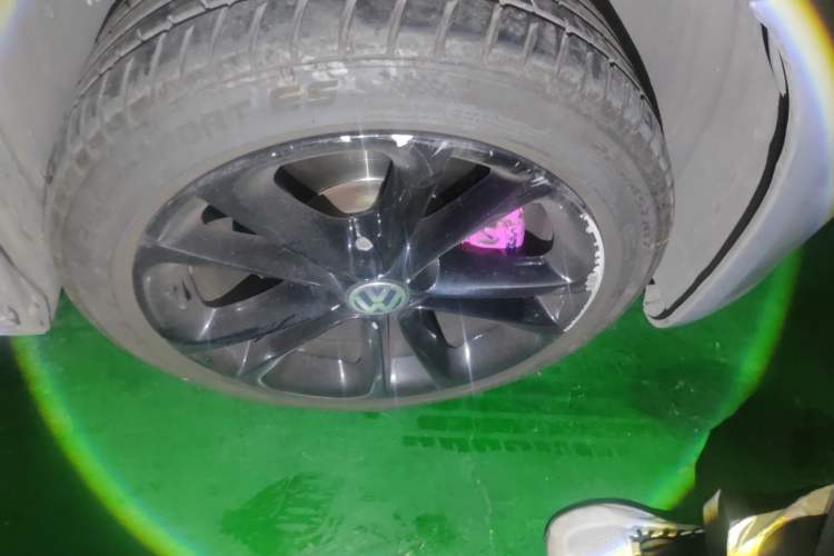 Used Volkswagen Scirocco 2010 2.0 TSI Luxury Edition Right Front Wheel Hub