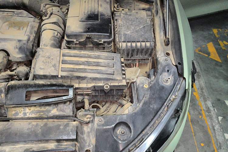 Used Volkswagen Scirocco 2010 2.0 TSI Luxury Edition Engine Bay Left