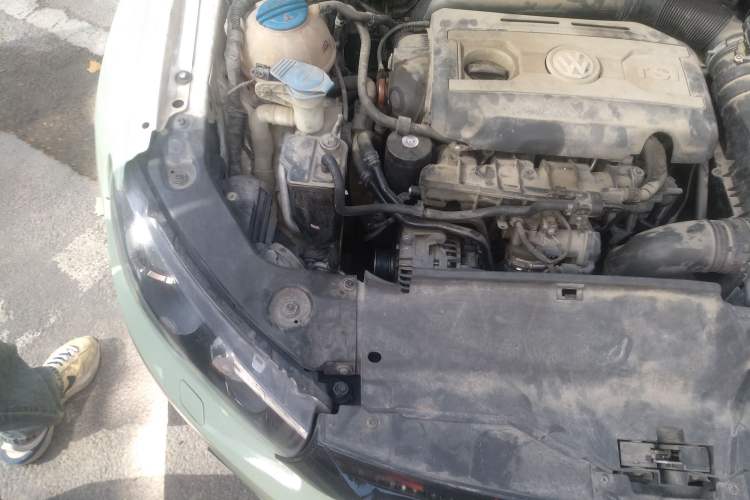 Used Volkswagen Scirocco 2010 2.0 TSI Luxury Edition Engine Bay Right