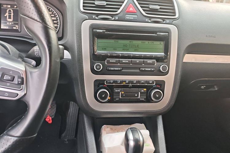 Used Volkswagen Scirocco 2010 2.0 TSI Sport Edition Audio And AC Panel