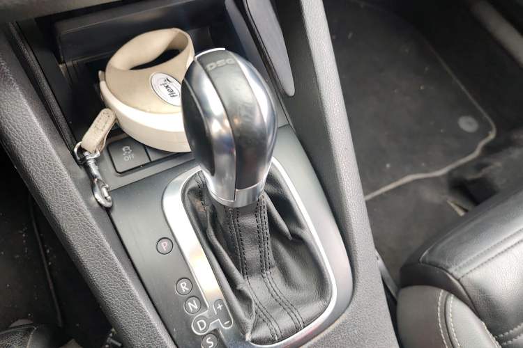 Used Volkswagen Scirocco 2010 2.0 TSI Luxury Edition Gear Lever