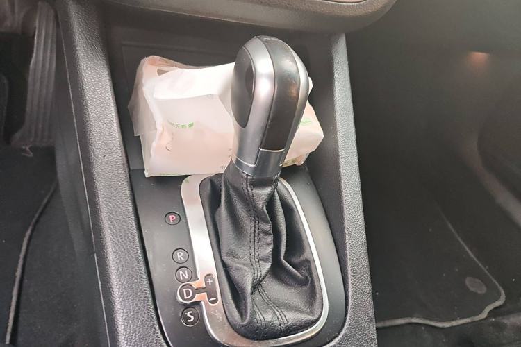 Used Volkswagen Scirocco 2010 2.0 TSI Sport Edition Gear Lever
