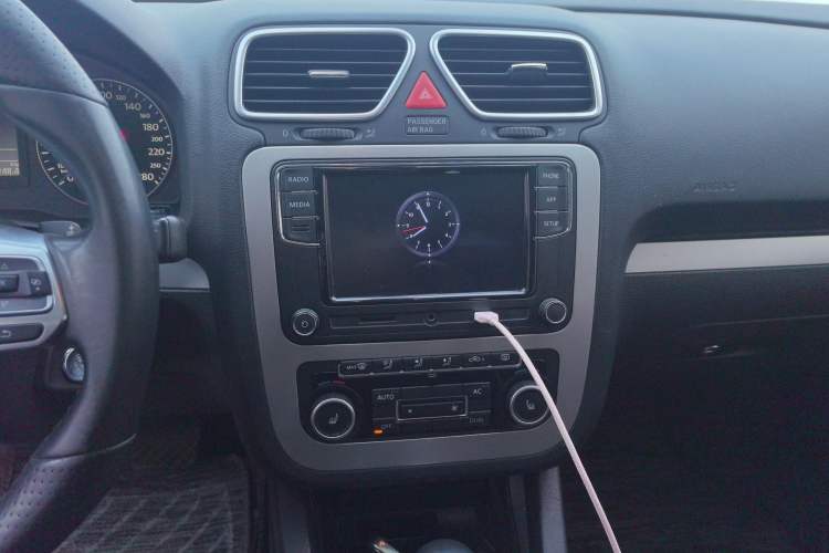 Used Volkswagen Scirocco 2010 2.0 TSI Luxury Edition Audio And AC Panel