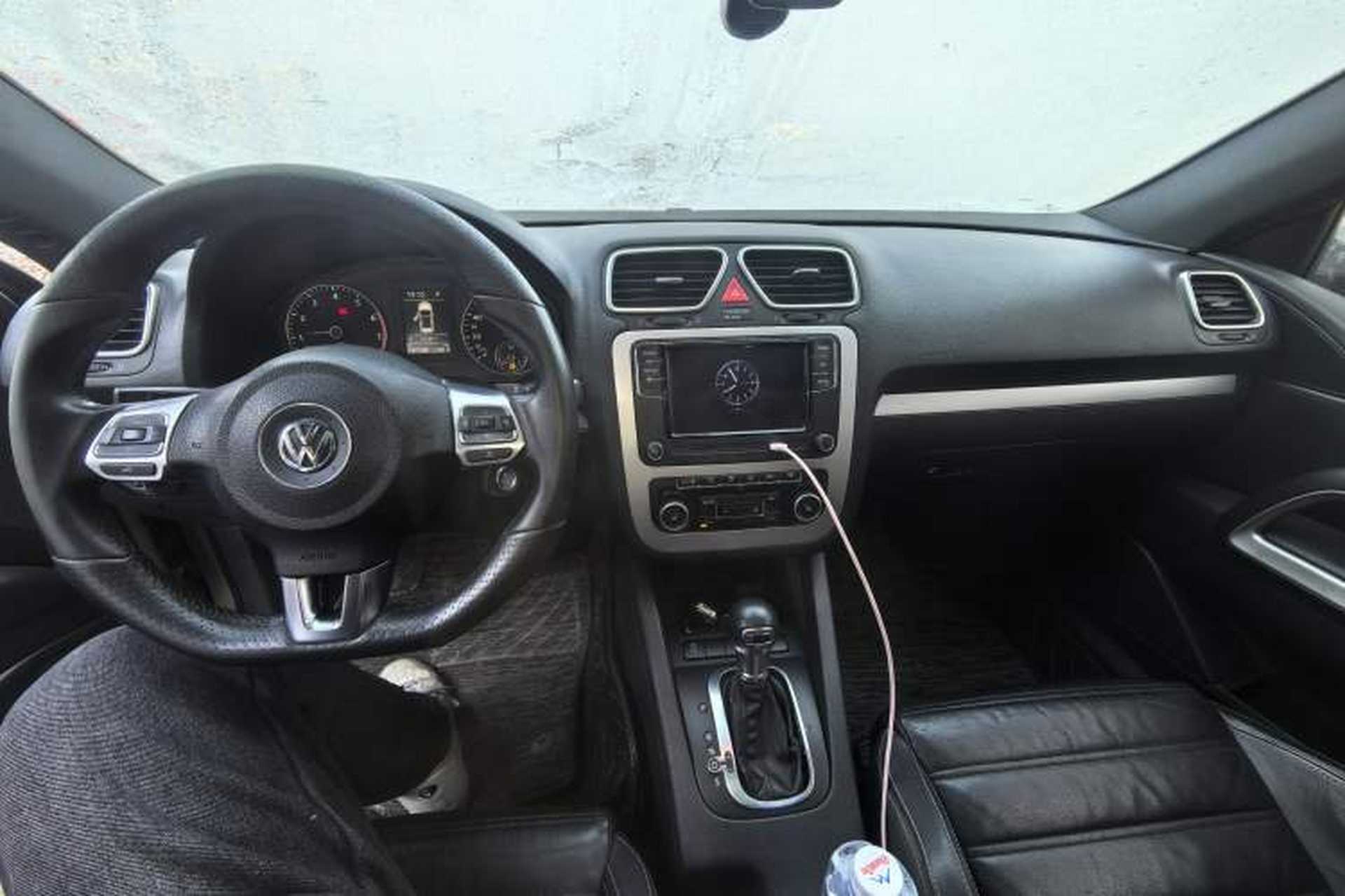 Used Volkswagen Scirocco 2010 2.0 TSI Luxury Edition Center Console