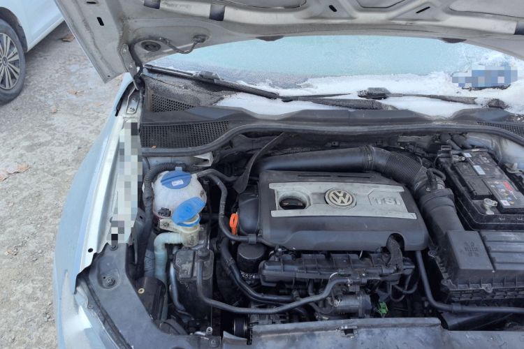 Used Volkswagen Scirocco 2010 2.0 TSI Luxury Edition Engine Bay Right