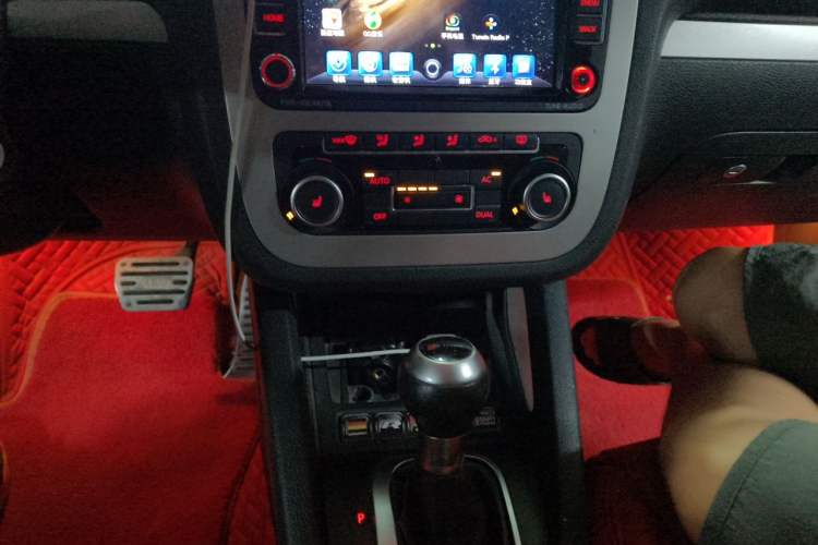 Used Volkswagen Scirocco 2010 2.0 TSI Luxury Edition Audio And AC Panel