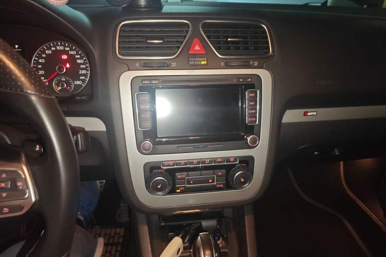 Used Volkswagen Scirocco 2010 2.0 TSI Luxury Edition Audio And AC Panel