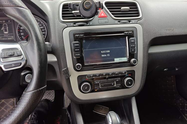 Used Volkswagen Scirocco 2010 2.0 TSI Luxury Edition Audio And AC Panel
