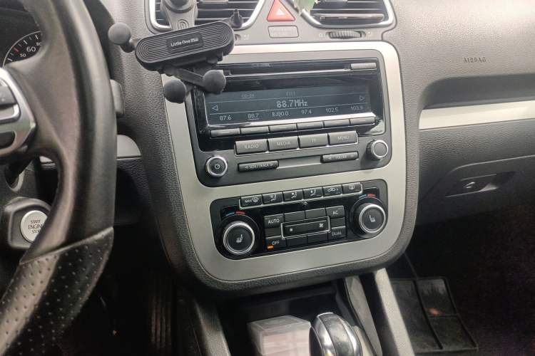Used Volkswagen Scirocco 2010 2.0 TSI Sport Edition Audio And AC Panel