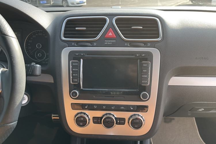 Used Volkswagen Scirocco 2010 2.0 TSI Luxury Edition Audio And AC Panel