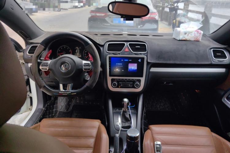 Used Volkswagen Scirocco 2010 2.0 TSI Sport Edition Center Console