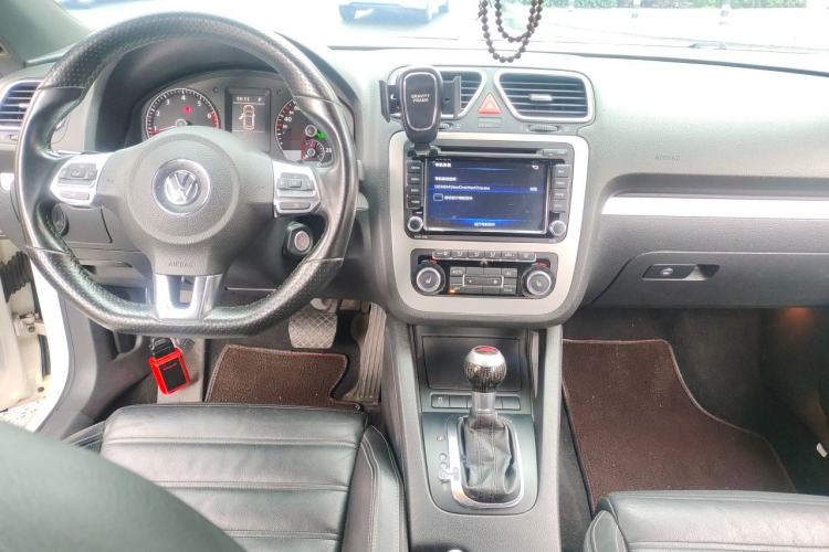 Used Volkswagen Scirocco 2010 2.0 TSI Luxury Edition Center Console