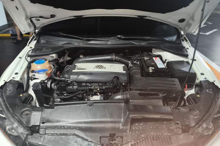 Used Volkswagen Scirocco 2010 2.0 TSI Luxury Edition Engine Bay
