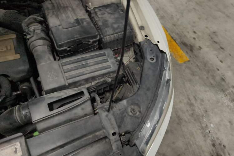 Used Volkswagen Scirocco 2010 2.0 TSI Luxury Edition Engine Bay Left