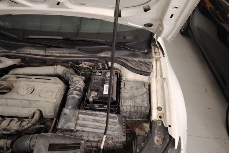 Used Volkswagen Scirocco 2010 2.0 TSI Sport Edition Engine Bay Left