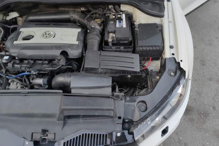 Used Volkswagen Scirocco 2010 2.0 TSI Luxury Edition Engine Bay Left